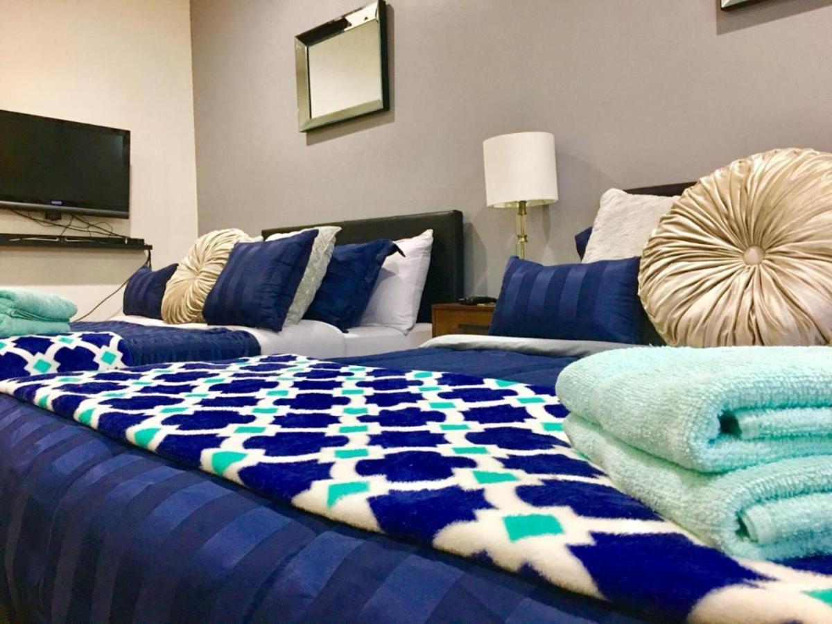 Apartment Chic & Compact Hollywood Los Angeles